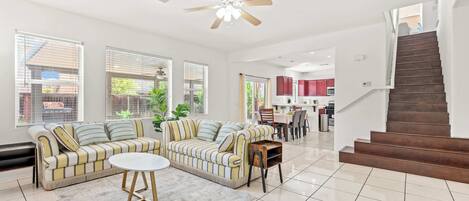 House, Multiple Beds, Patio, Garden View (22421 Moreno Valley) | Living area