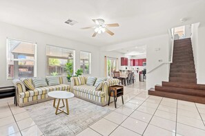 House, Multiple Beds, Patio, Garden View (22421 Moreno Valley) | Living area