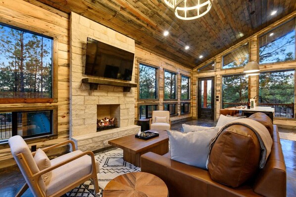 TV connectée, cheminée