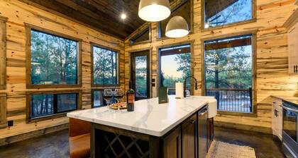 Family Fun with Mini Golf and Hot Tub