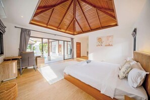 Room - Four Bedroom Thai Single Private Pool Villa Garden (Phuket)