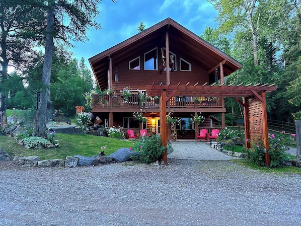 Habitación estándar, 1 cama Queen size, para no fumadores | Decoración personalizada, muebles diferentes y wifi gratis