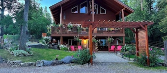 Timber Wolf Resort & Jeep Rentals