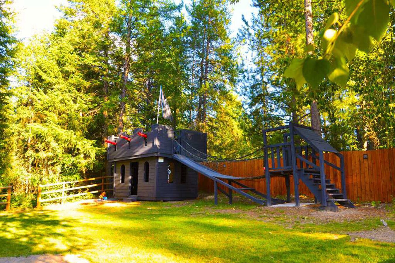 室外兒童遊樂區