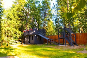 Área de juegos infantiles al aire libre