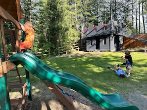 Área de juegos infantiles al aire libre