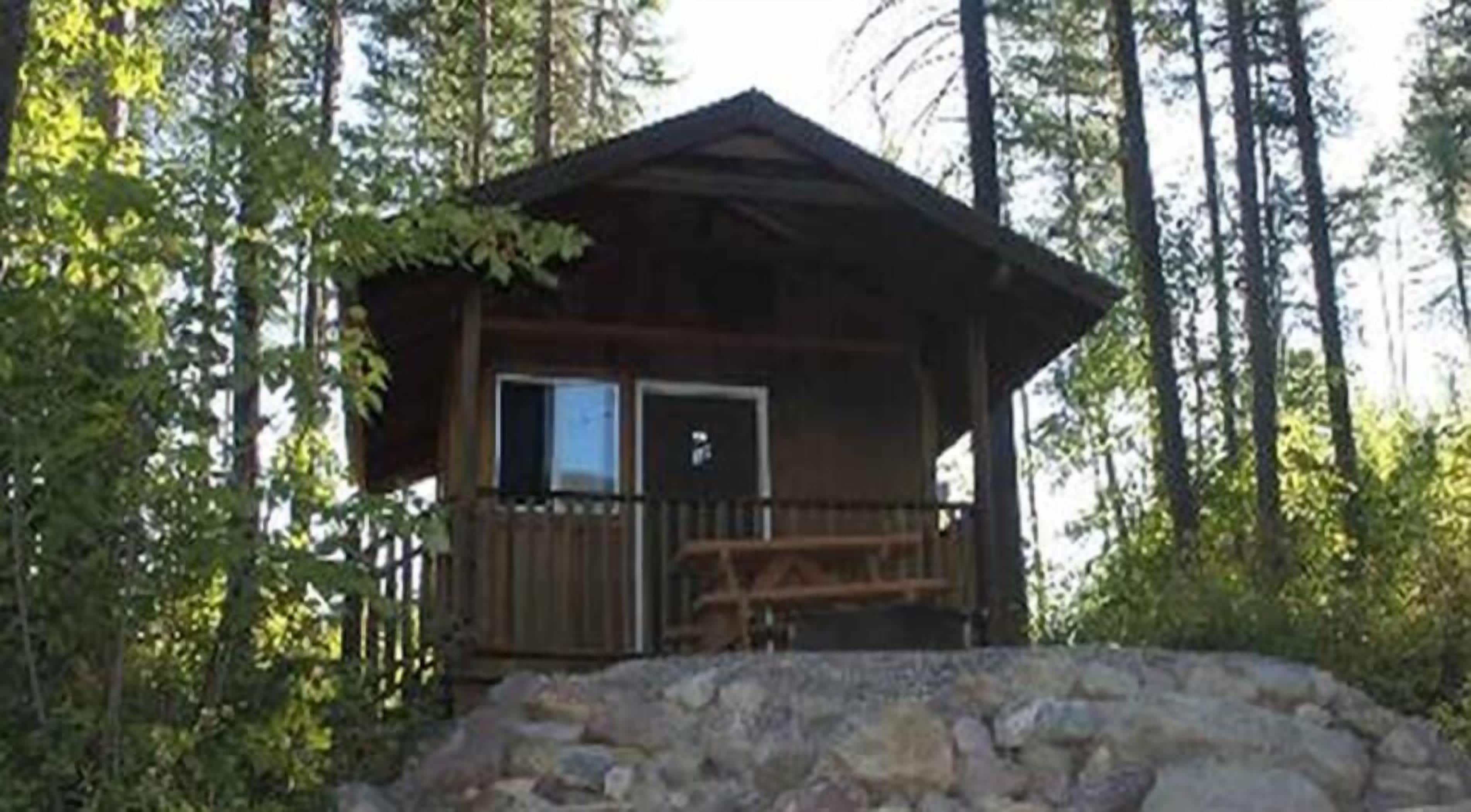 Standard Cabin, Mountain View | Individually decorated, individually furnished, free WiFi, bed sheets