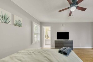 3 chambres, fer et planche à repasser, Wi-Fi gratuit, draps fournis