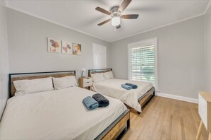 3 bedrooms, iron/ironing board, free WiFi, bed sheets
