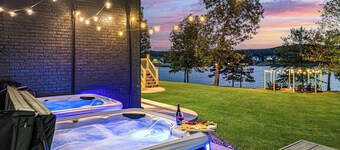 Spacious Lakefront Estate: 2 Hot Tubs, Dock, Game Room, Sleeps 38, Tennis Court