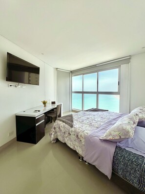 3 bedrooms, iron/ironing board, Internet, bed sheets