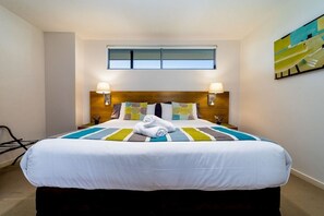 1 غرفة نوم ومكواة/لوح كي وواي فاي مجانًا وملاءات أسرّة