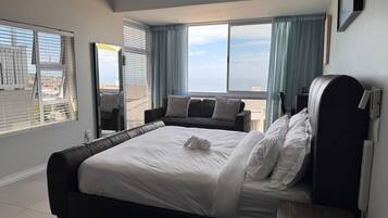 4 makuuhuonetta, silitysrauta/-lauta, Wi-Fi, vuodevaatteet