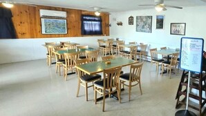 Daily continental breakfast for a fee - Rocky Mount Motel near Hwy 220 (Rocky Mount)