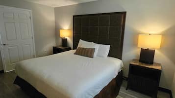 Room, 1 King Bed, Non Smoking