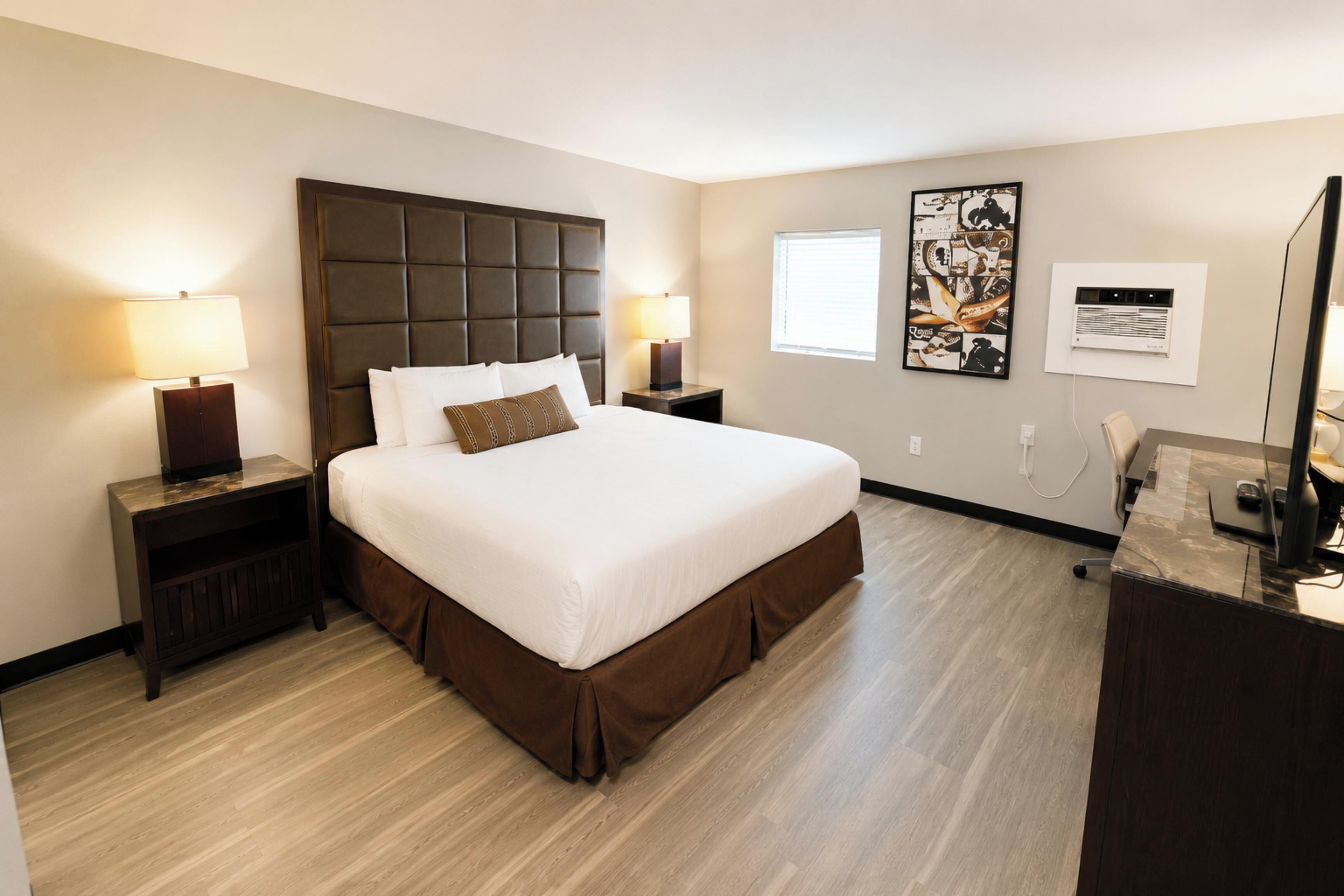 Room, 1 King Bed, Non Smoking