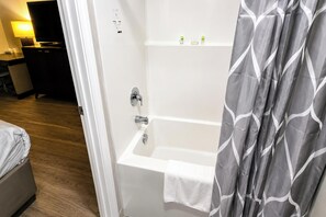 Room, 1 King Bed, Non Smoking | Bathroom | Free toiletries, towels - Rocky Mount Motel near Hwy 220 (Rocky Mount)