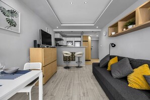TV - Rondo ONZ Apt - Top Location, Balcony - by Rentujemy (Warszawa)