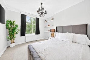 2 bedrooms, internet, bed sheets