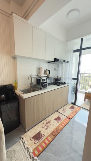 Microwave, oven, stovetop, dishwasher