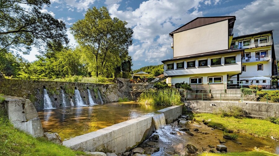 Nad Wodospadem Sp. z o.o