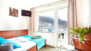 Chambre Double Économique, balcon, vue jardin | Espace de travail pour ordinateur portable, Wi-Fi gratuit