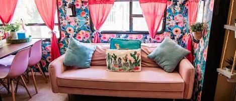 Smart TV, video games