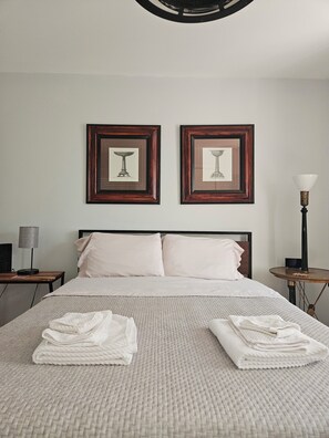 2 chambres, fer et planche Ă repasser, Wi-Fi gratuit, draps fournis