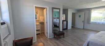 Lakeside Studio Apartment
