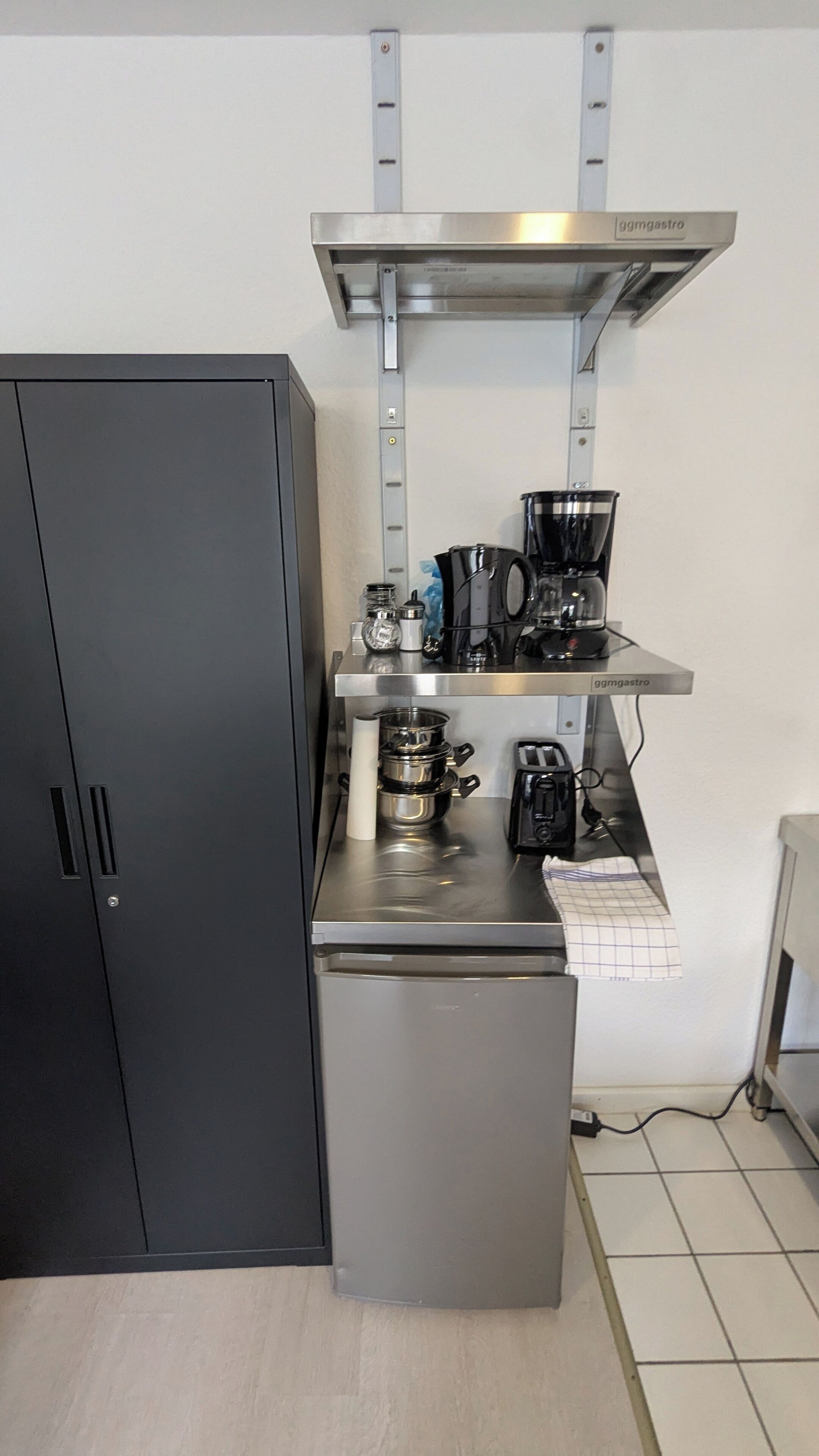 المنشأة من الداخل