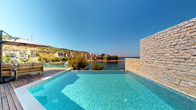 Villa Flora Mare I mit Pool