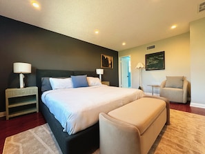 4 dormitoris, escriptori, planxa i posts de planxar i wifi gratuïta