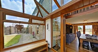 The Barn & The Log Cabin, Sleeps 12, 2 Hot Tubs