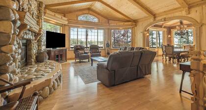 Newly added! Ultimate Waterfront Escape – Hot Tub, Sauna & Private Dock