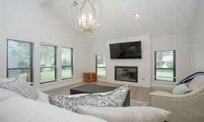 スマートテレビ、暖炉