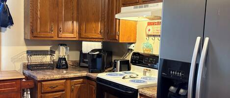 Mikrowelle, Ofen, Herdplatte, Geschirrspüler