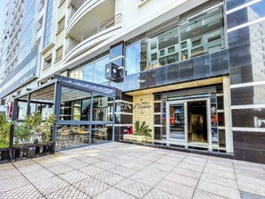 Unclassified image, 3 of 23, button