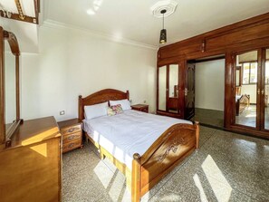3 Schlafzimmer, Bügeleisen/Bügelbrett, Reisekinderbett, kostenloses WLAN