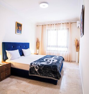 6 bedrooms, free WiFi, bed sheets