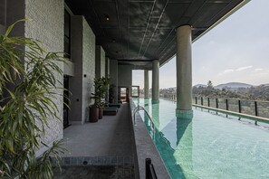 Outdoor pool - Sky Design Alphaville Housi by Anora  (Barueri)