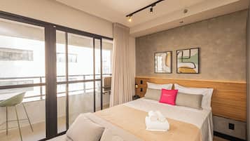 豪華雙人房, 城市景 | 手提電腦工作空間、免費 Wi-Fi、床單