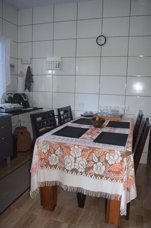 تناول الطعام