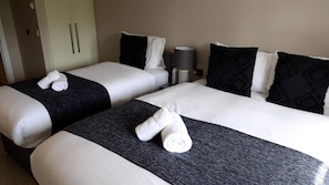 1 chambre, fer et planche Ă repasser, accĂšs Internet, draps fournis