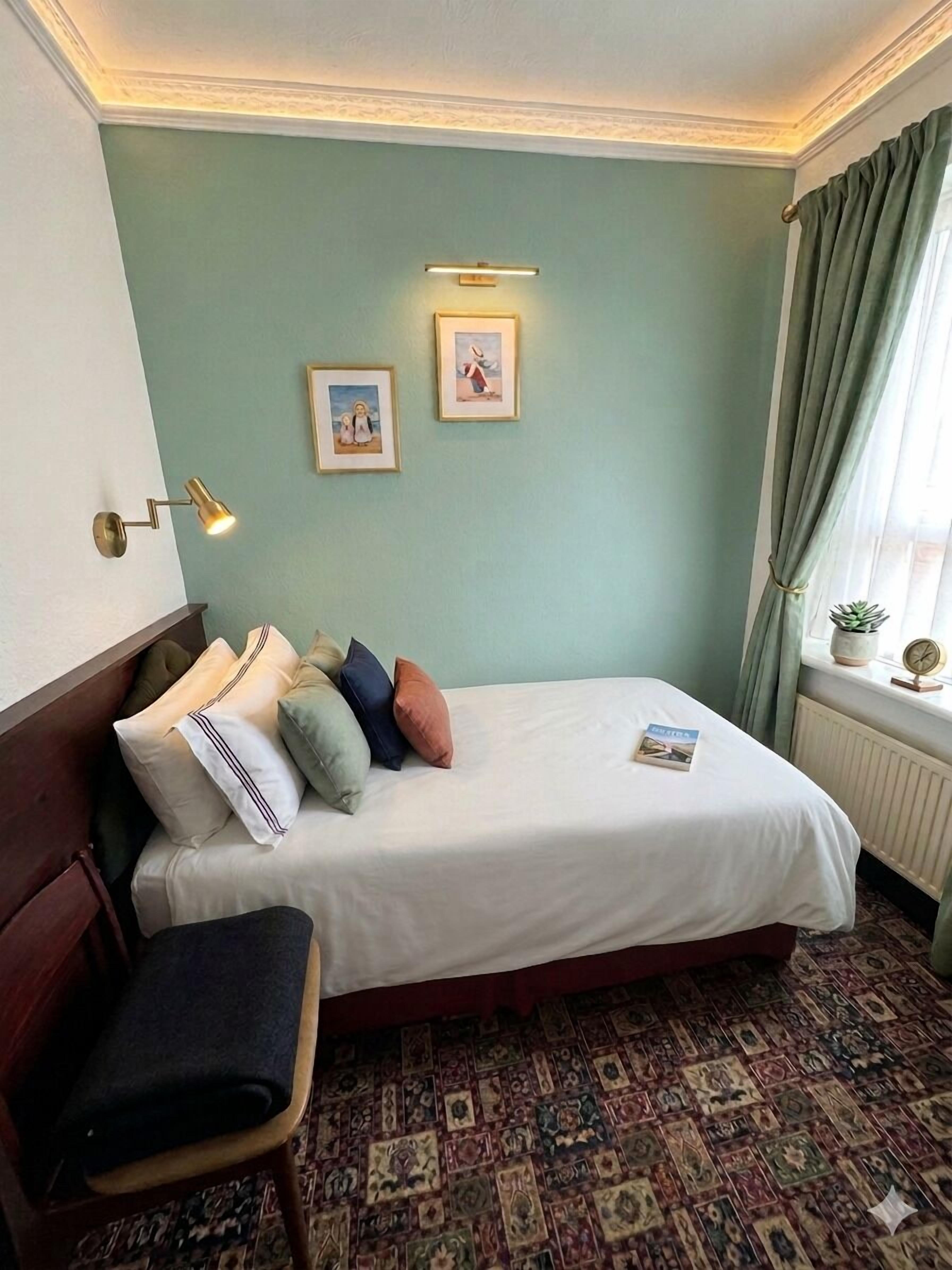 Room 4 - Single room | Free WiFi, bed sheets