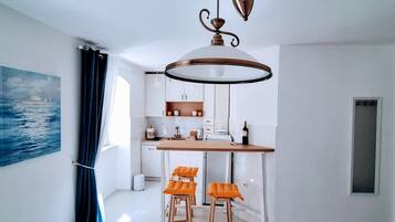 Fridge, microwave, dishwasher, toaster