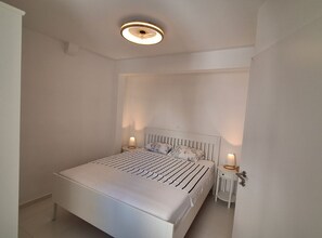 1 chambre, fer et planche à repasser, accès Internet, draps fournis