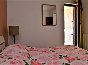 2 bedrooms, iron/ironing board, Internet, bed sheets - Apartments K Supetar - Two Bedroom Apartment A4 (Supetar)