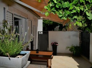Terrace/patio - Apartments K Supetar  Studio Apartment (Supetar)