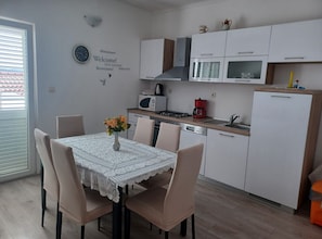 Fridge, microwave, oven, stovetop