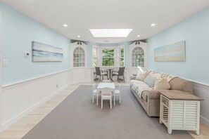 Smart TV, books - New Listing! Charming Ranch with Pond Access — Min. to Craigville Beach, Beach Parking Pass (Centerville)